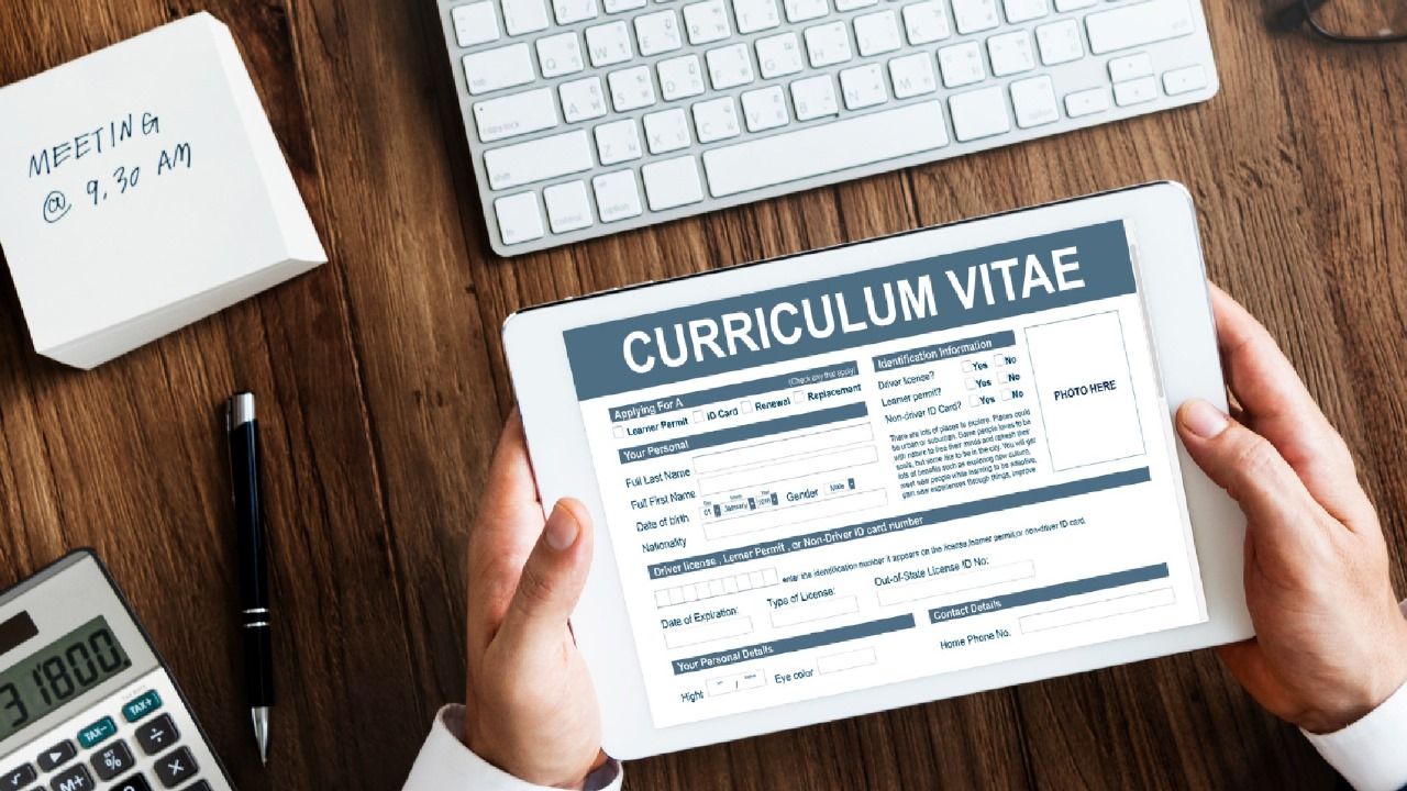 How to Make a CV for Internship: Step-by-Step Guide for Freshers