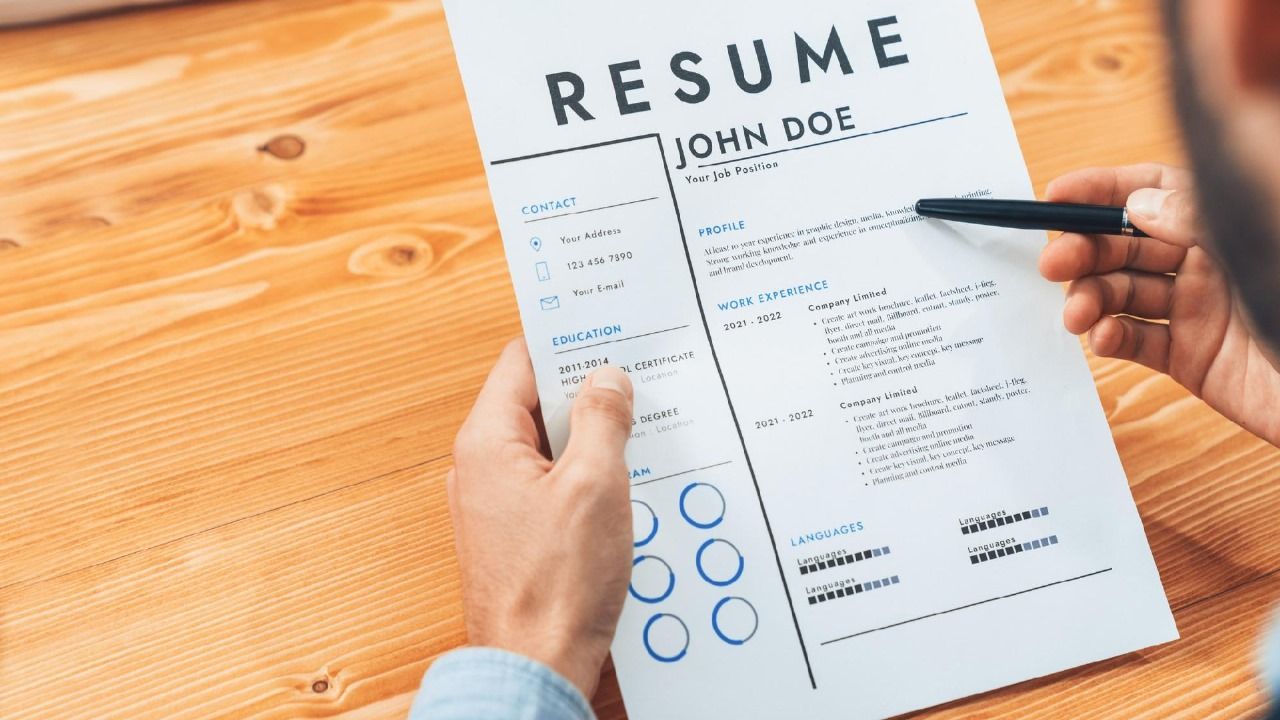 How to make resume for teacher job​ 2025